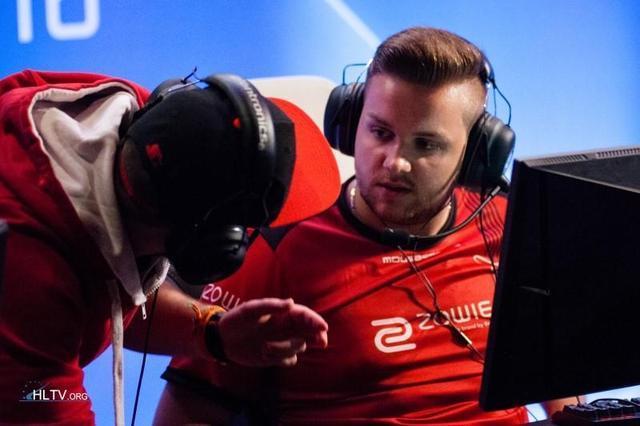 他在前三节 他在前三节