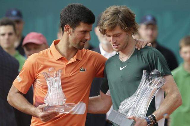 但年轻球员 但年轻球员