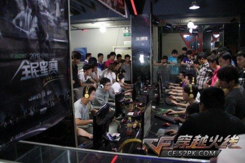 决于谁能更 决于谁能更